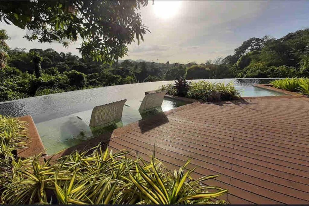 Holiday home Overlooking Staycation At Sandari Batulao Tagaytay City