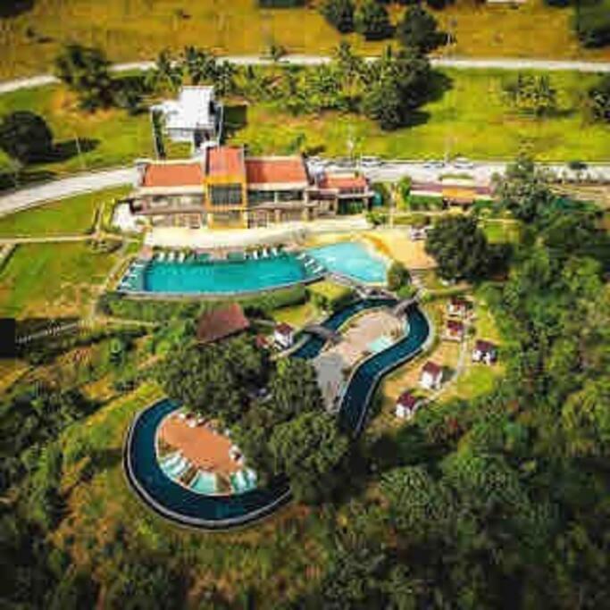 Overlooking Staycation At Sandari Batulao Tagaytay City