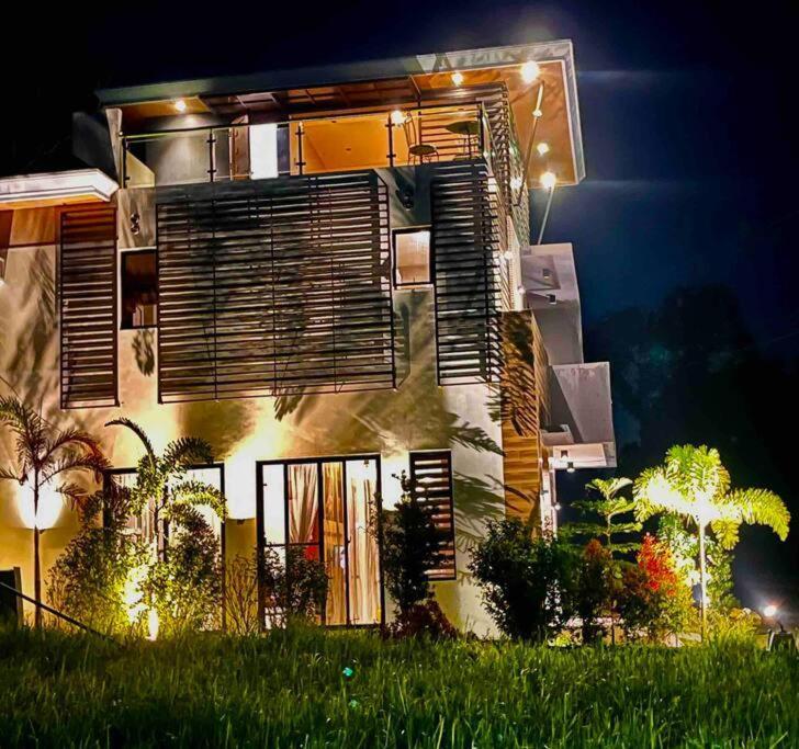 Overlooking Staycation At Sandari Batulao Holiday home Tagaytay City