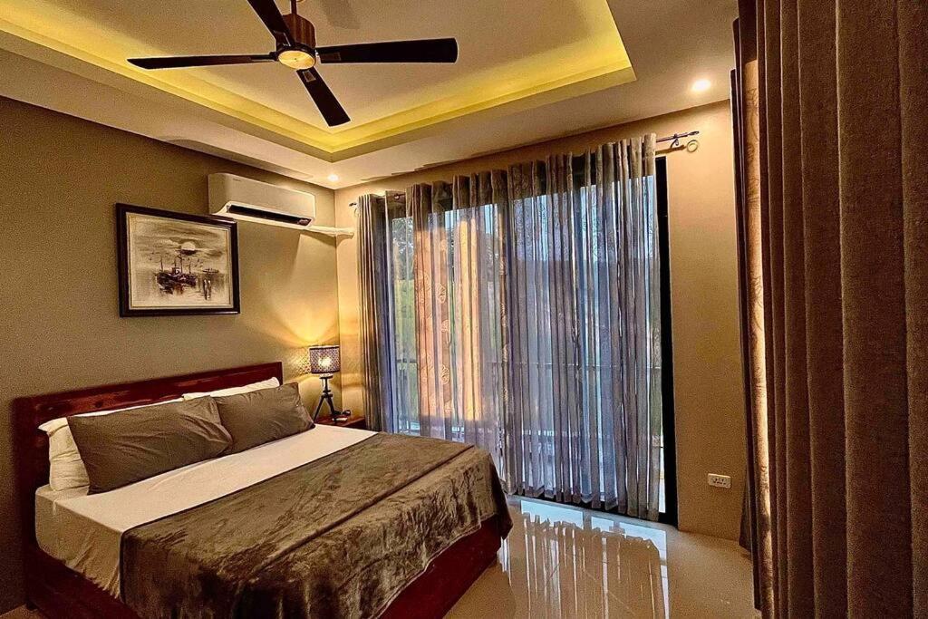 Overlooking Staycation At Sandari Batulao Holiday home *
