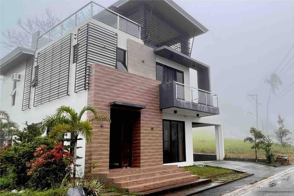 Overlooking Staycation At Sandari Batulao Holiday home *