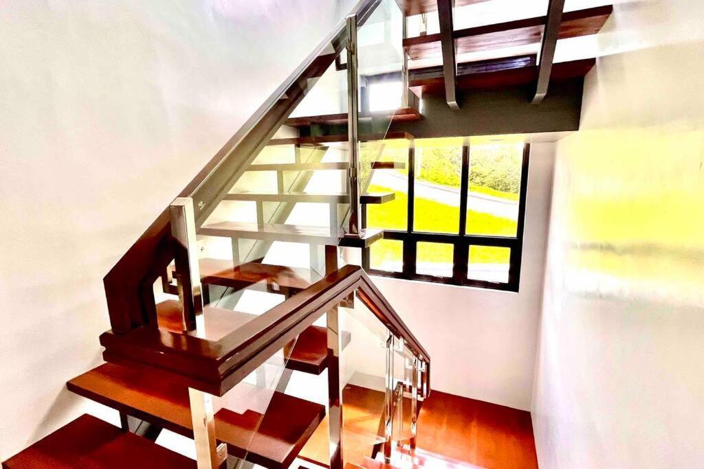 Overlooking Staycation At Sandari Batulao Tagaytay City
