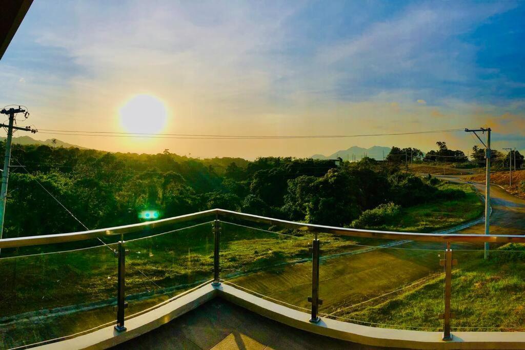 Overlooking Staycation At Sandari Batulao *