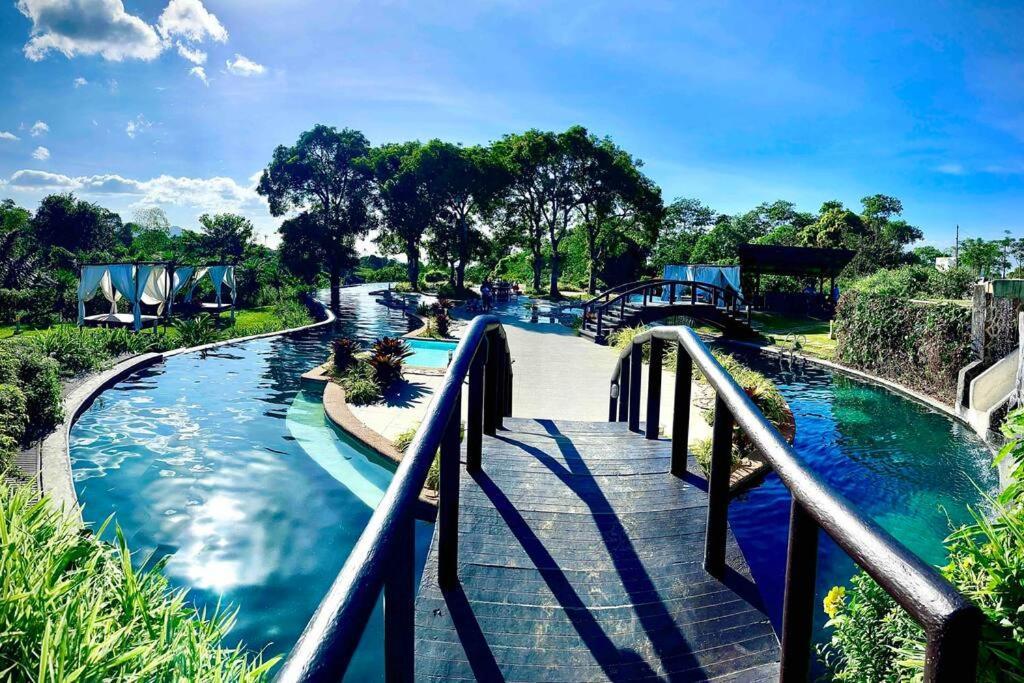 Overlooking Staycation At Sandari Batulao * Tagaytay City