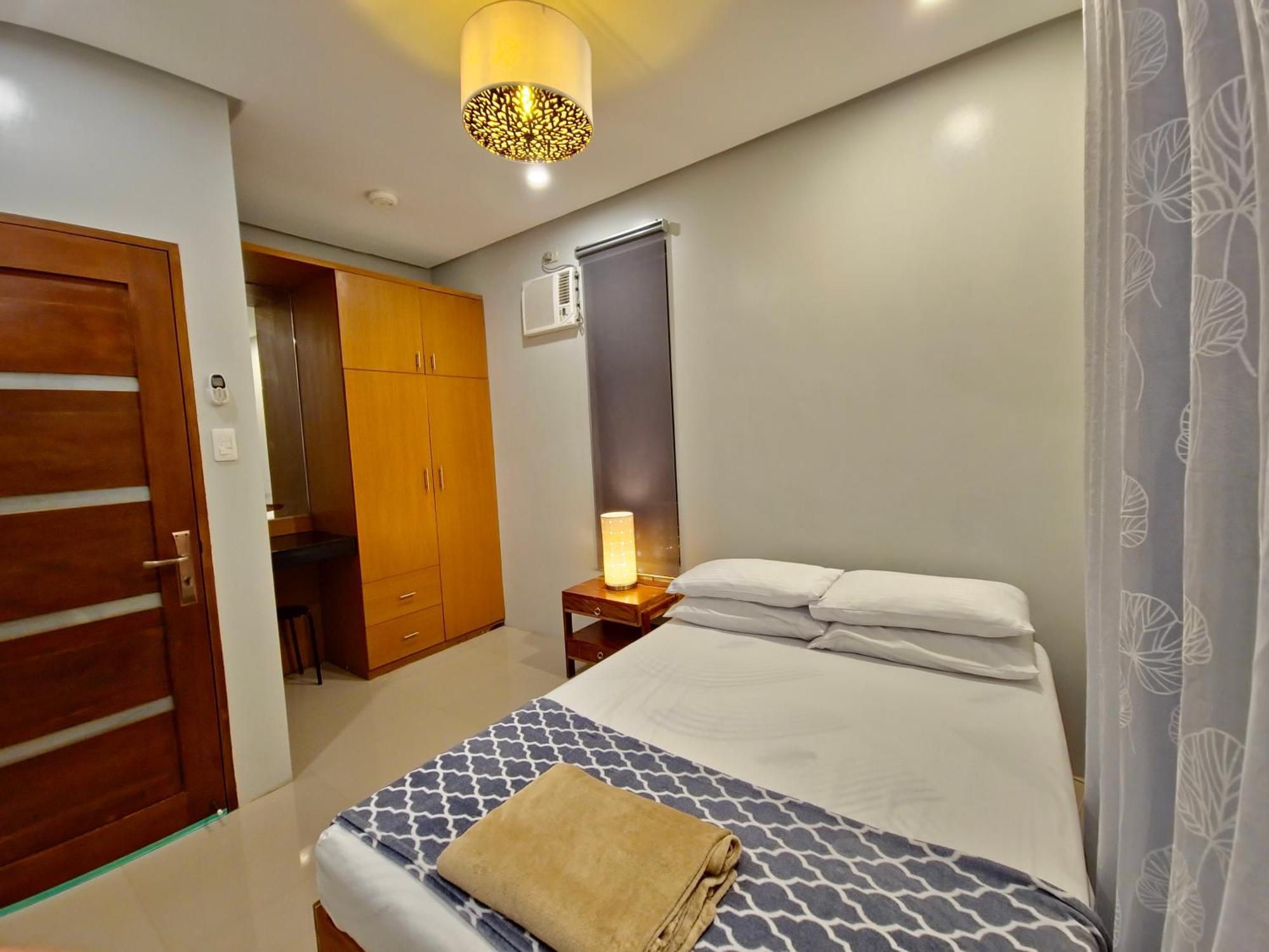 Overlooking Staycation At Sandari Batulao *