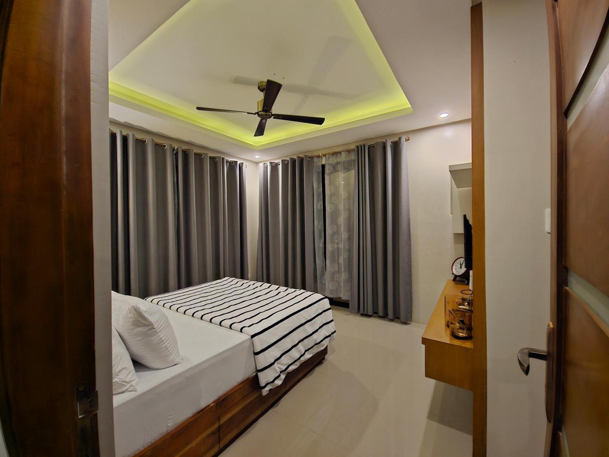 Overlooking Staycation At Sandari Batulao *